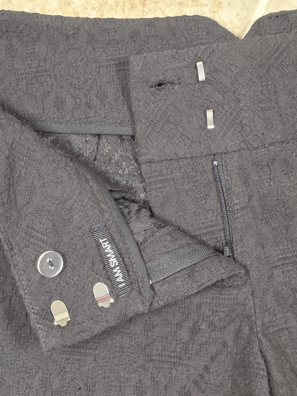 Maurice’s Black Textured Tailored Shorts Size 5/6 Y2K - Picture 3 of 10